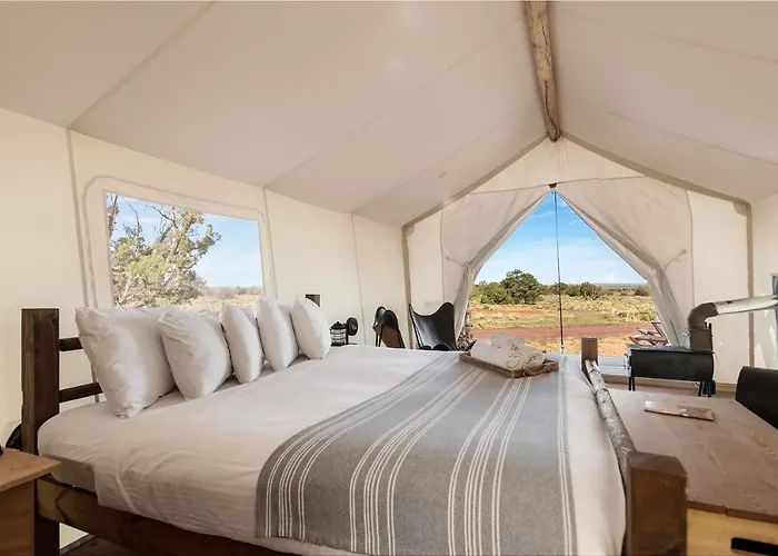 Under Canvas Grand Canyon Campo de lujo 4*
