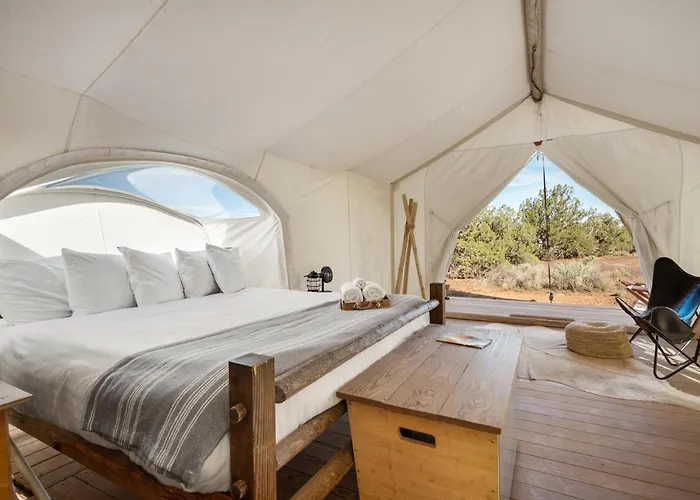 Under Canvas Grand Canyon Campo de lujo Valle